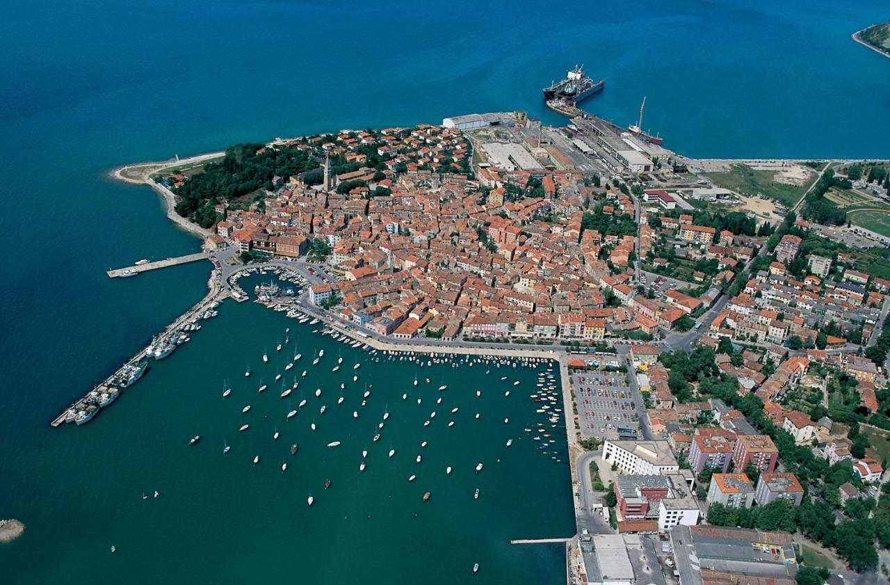Poseidon Apartment Izola Exteriör bild